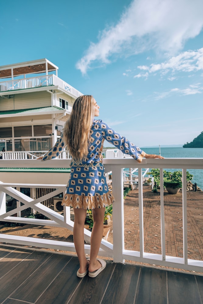 Amaka Ocean Living Lodge 77/82
