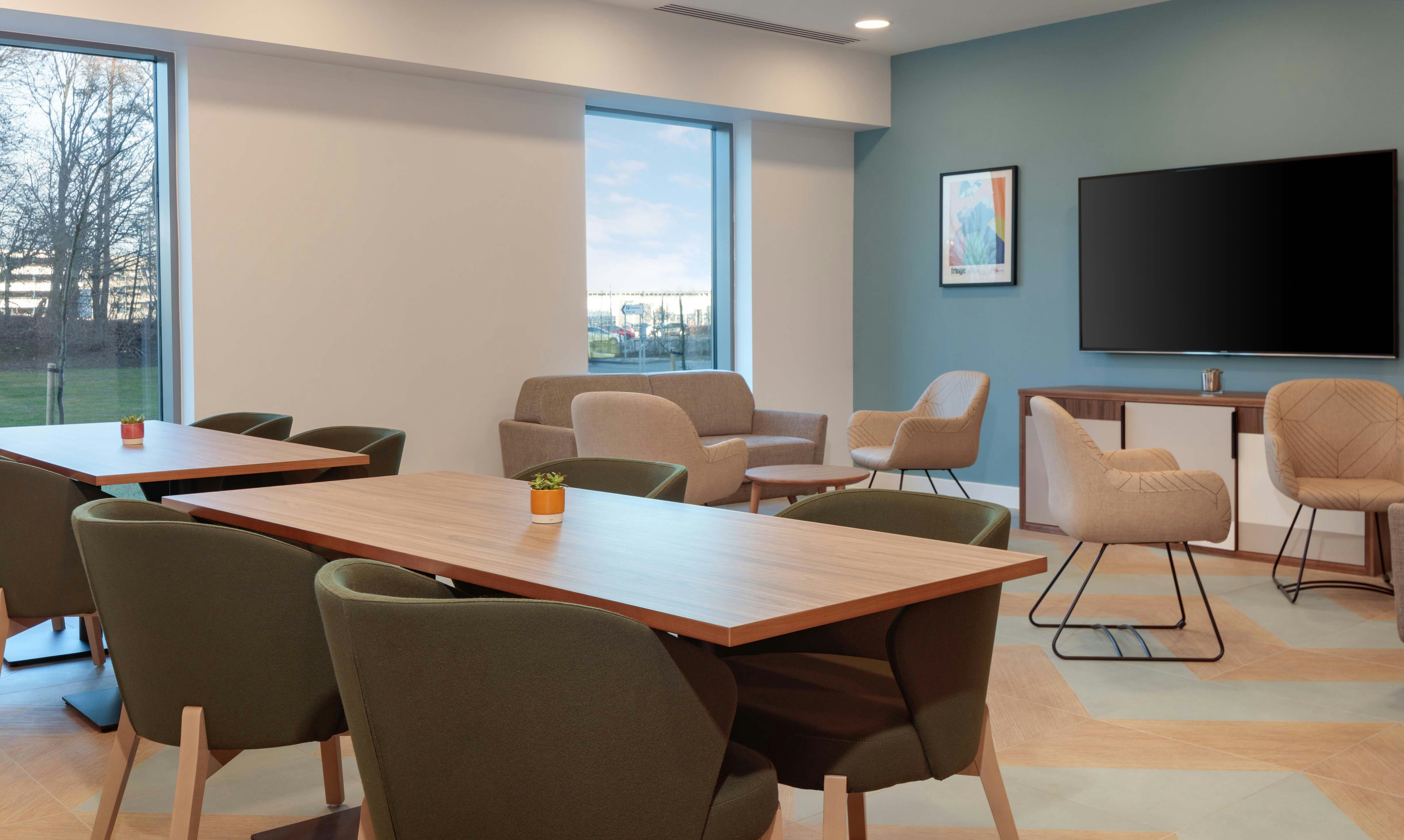 Hampton By Hilton Edinburgh Airport 50/56