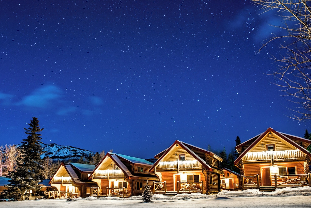 Miette Mountain Cabins 3/50