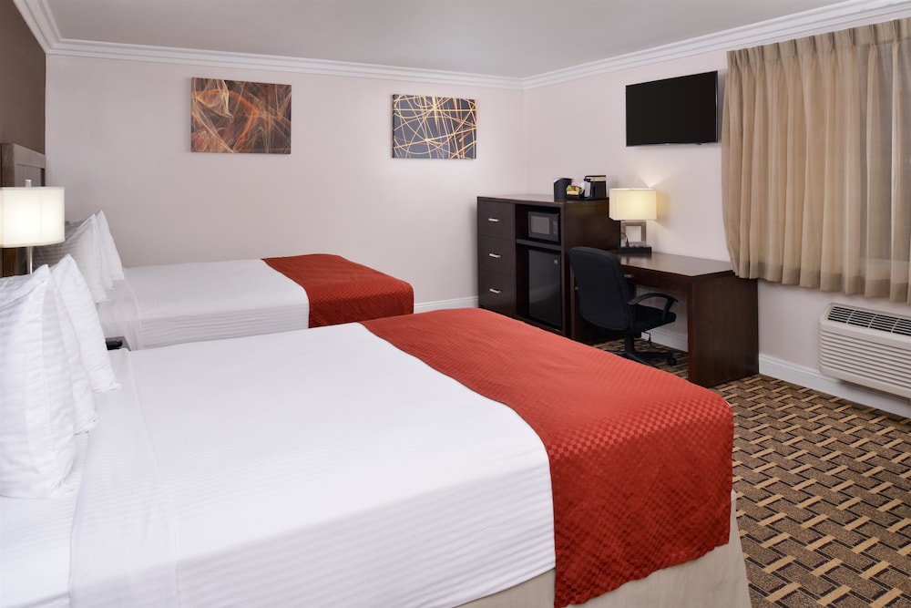 Best Western Plus LA Mid Town Hotel 11/37