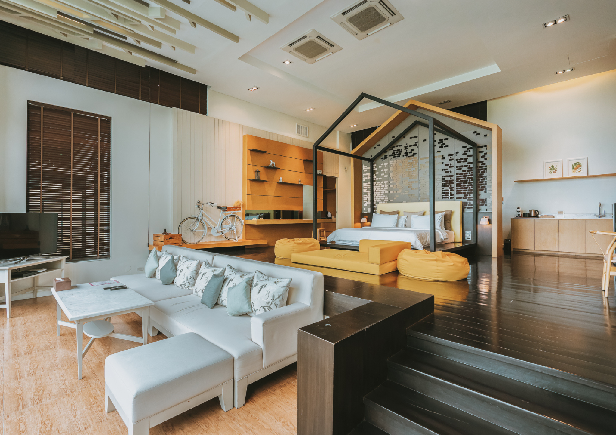 VILLA, PRIVATE POOL