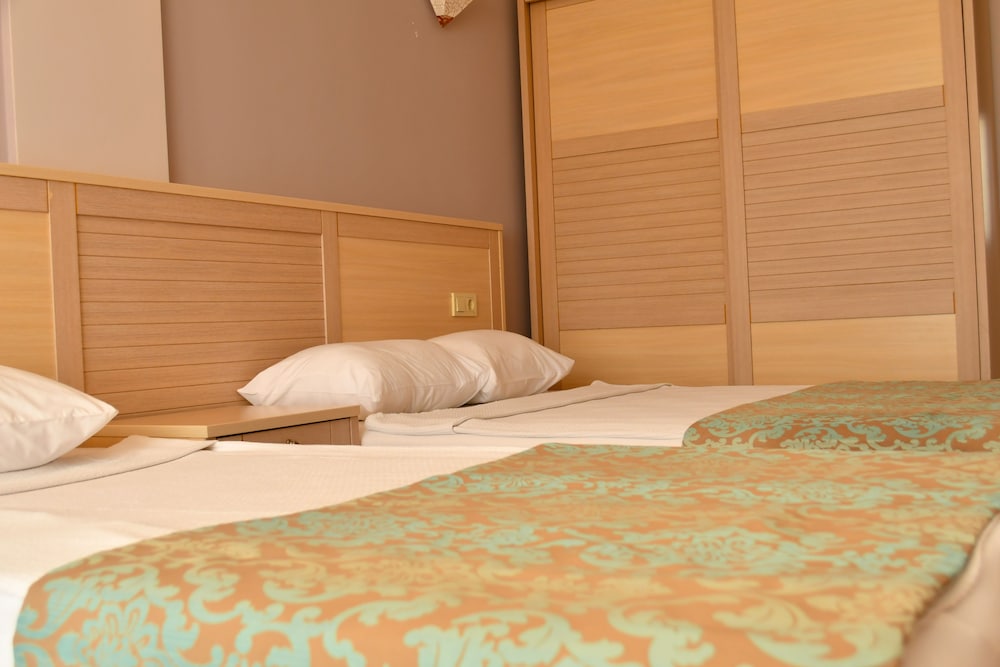Grand Sahin s Gumuldur Resort 19/82