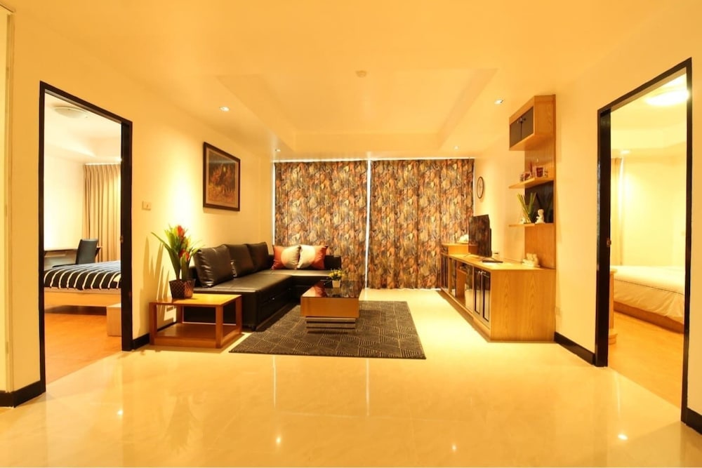 Serena Sathorn Suites 14/44