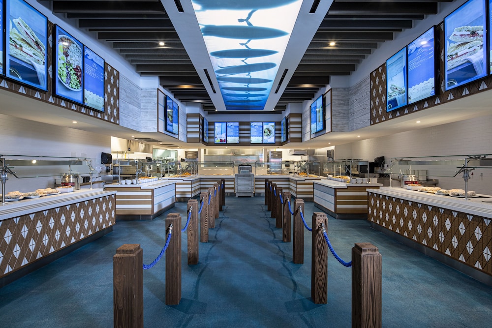 Universal's Endless Summer Resort - Surfside Inn and Suites 29/40