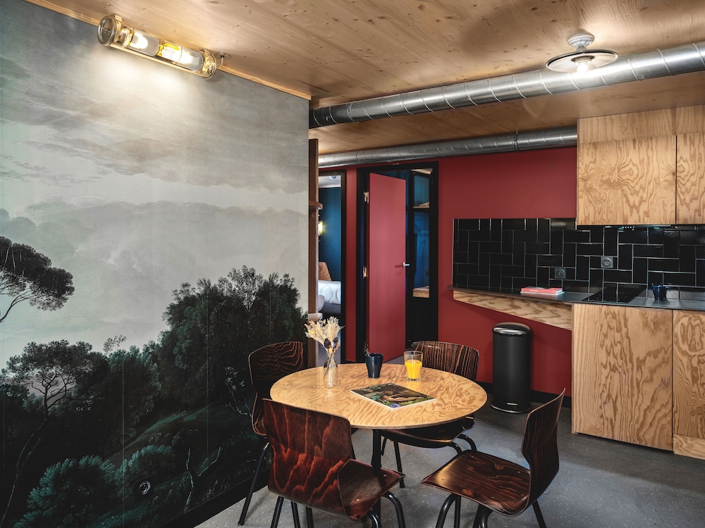 Eklo Hotel Restaurant Marne La Vallee 32/43