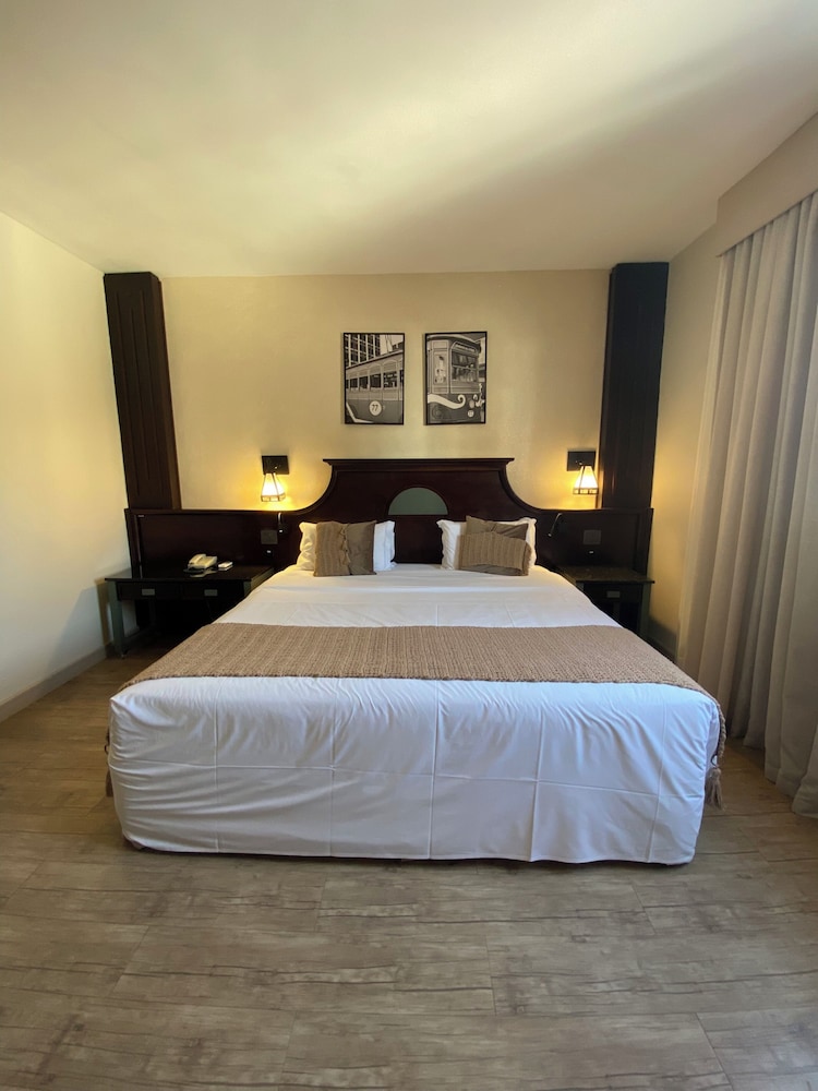 SUPERIOR, DOUBLE BED