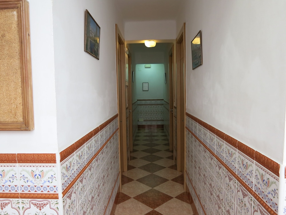 Hostal Guillot 5/18