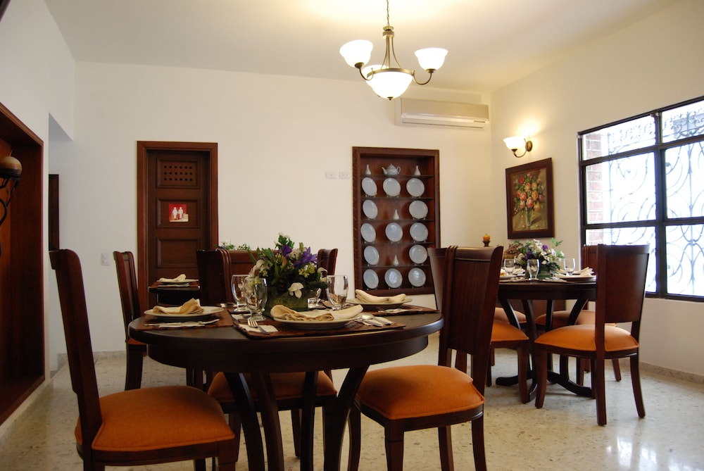 Hotel Karlo 41/50
