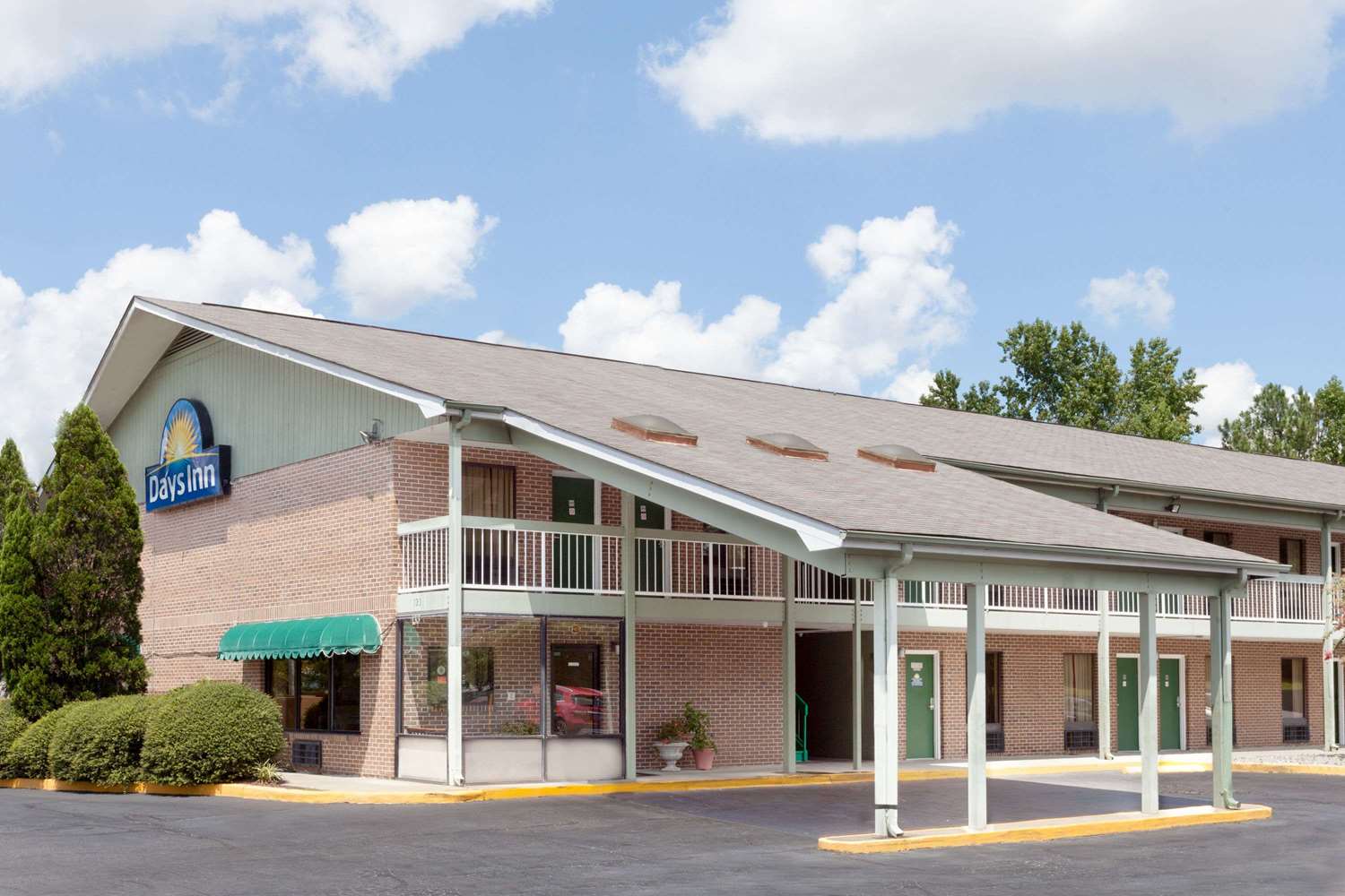 Days Inn by Wyndham Columbia NE Fort Jackson 4/23