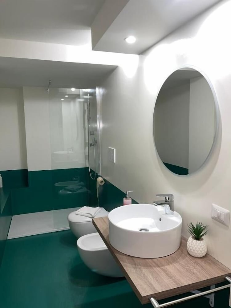 Easy Milano Rooms And Apartments Navigli 42/46
