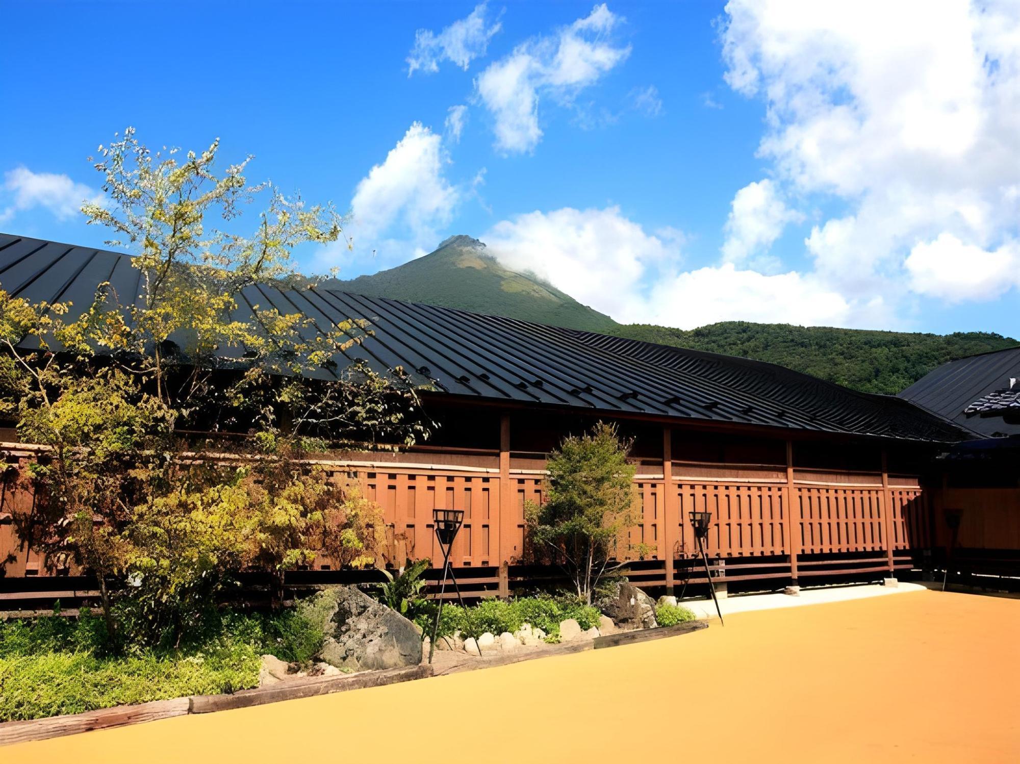 Yufuin Onsen Iyashi no Sato Kanputei 3/25