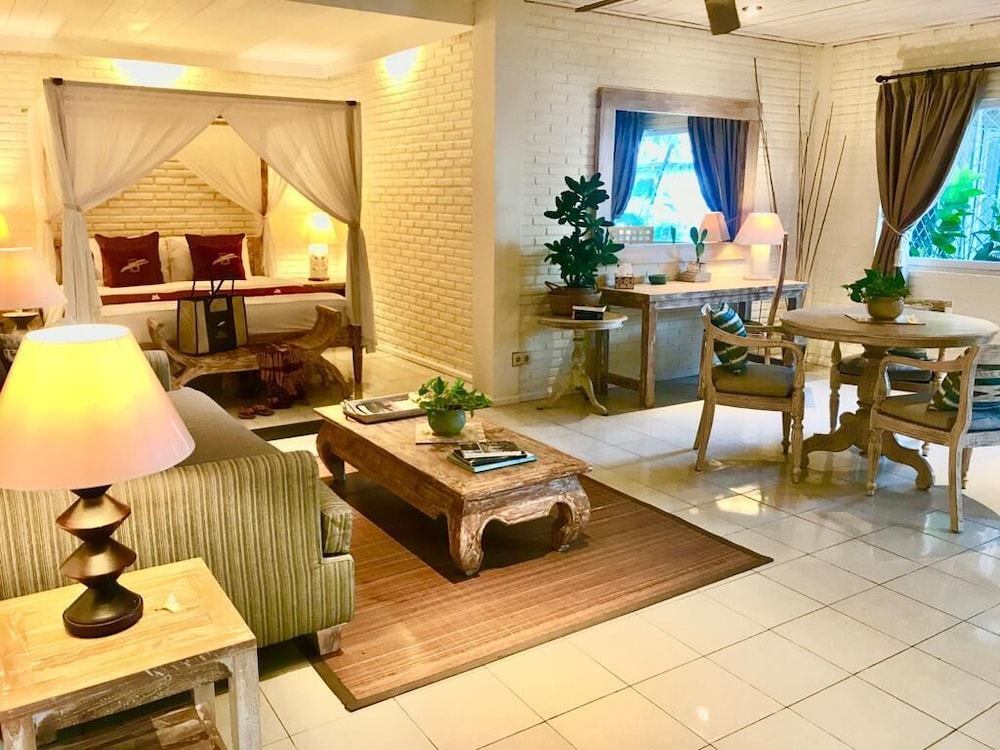 TAUCH TERMINAL RESORT TULAMBEN 55/69