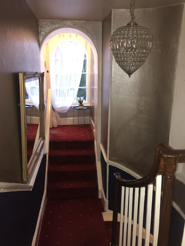 Castle Lodge Hotel 40/63