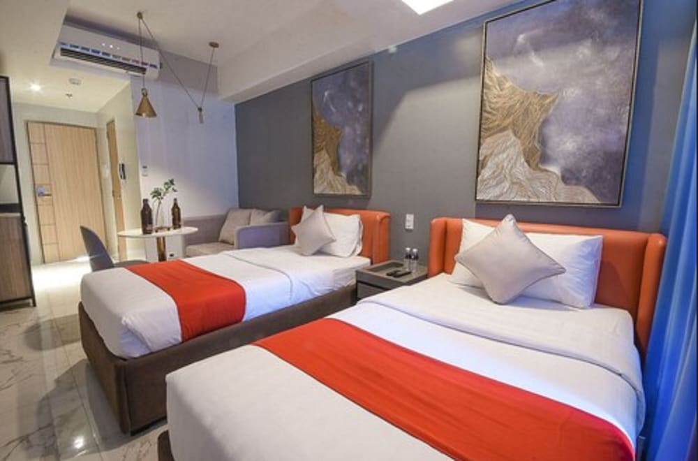 Pacific Skyloft Hotel 19/66