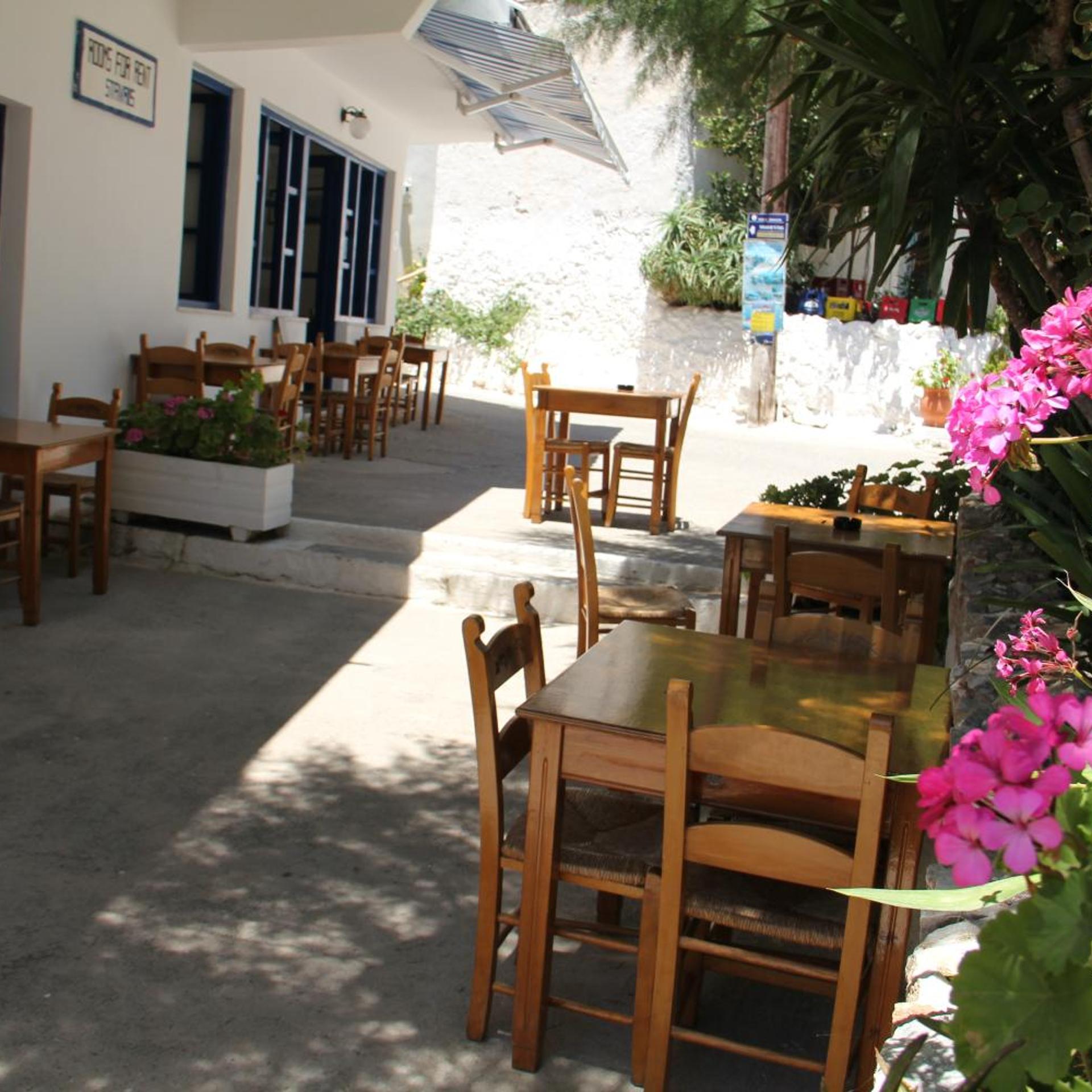Stavris Hotel 30/50