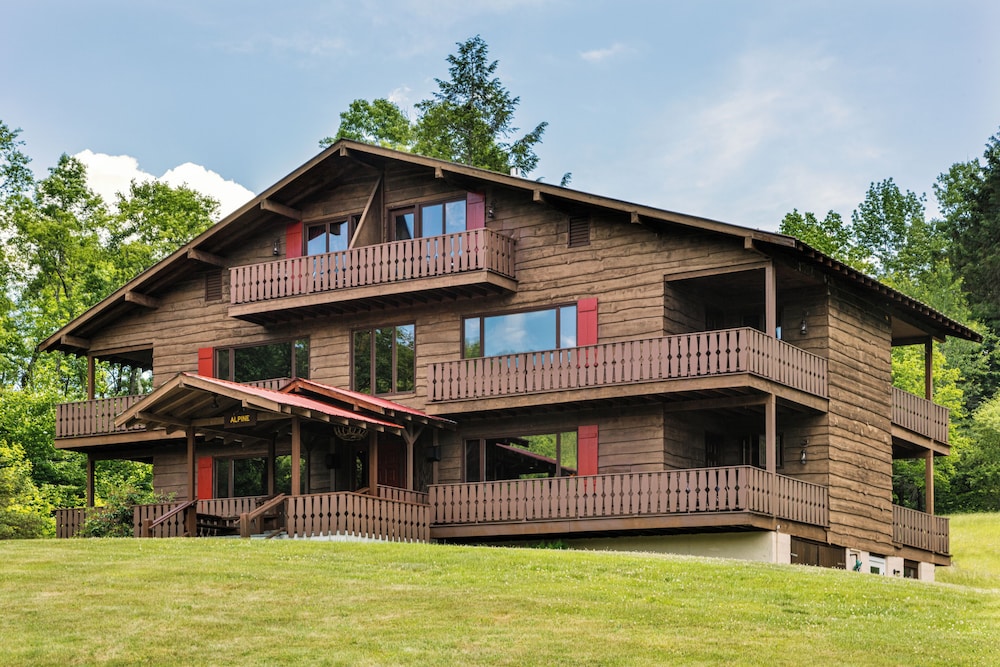 Urban Cowboy Lodge - Catskills 2/60