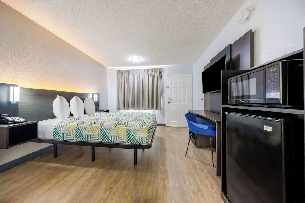 Motel6 Fort Worth, TX - East 26/45