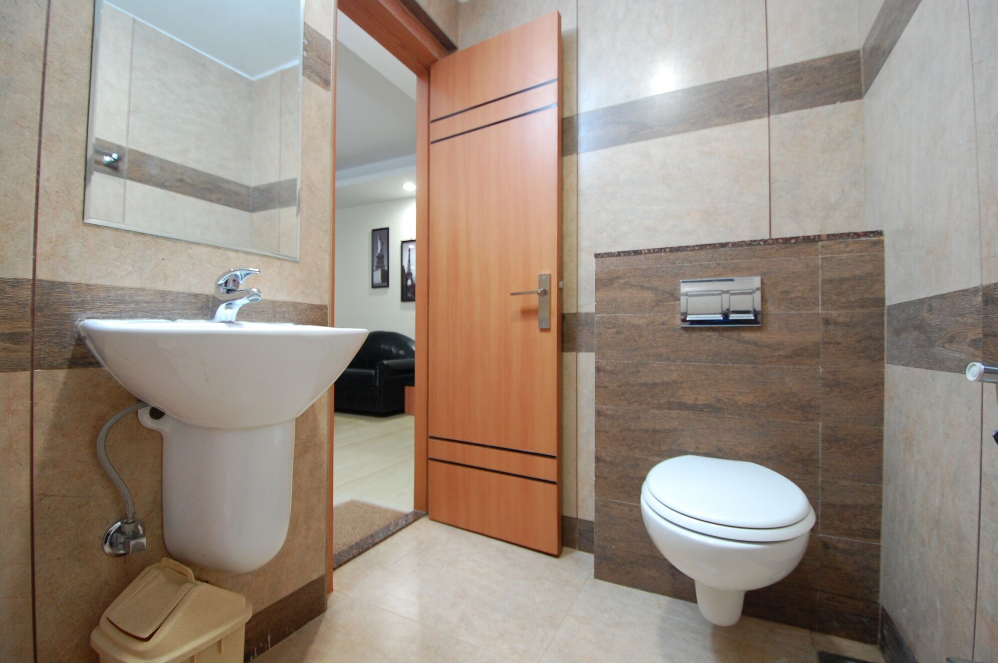 Deluxe, Double Bed