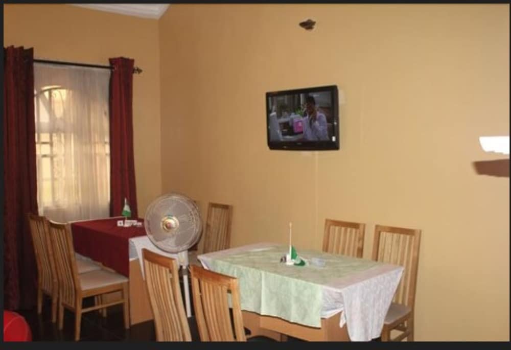Cristabol place 15/25