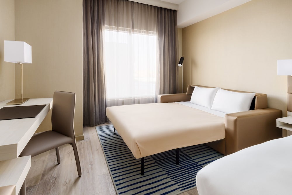 AC Hotel St. Petersburg 15/48