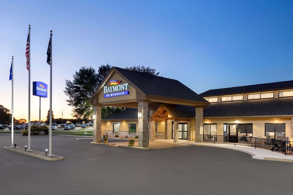 Baymont By Wyndham Owatonna 1/59