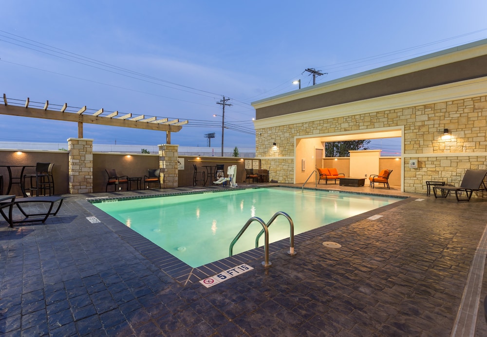 Holiday Inn San Marcos 6/59