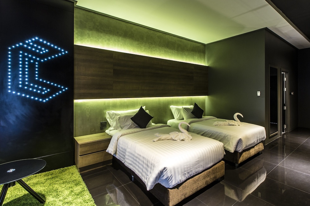 Cresco Hotel Buriram 18/100