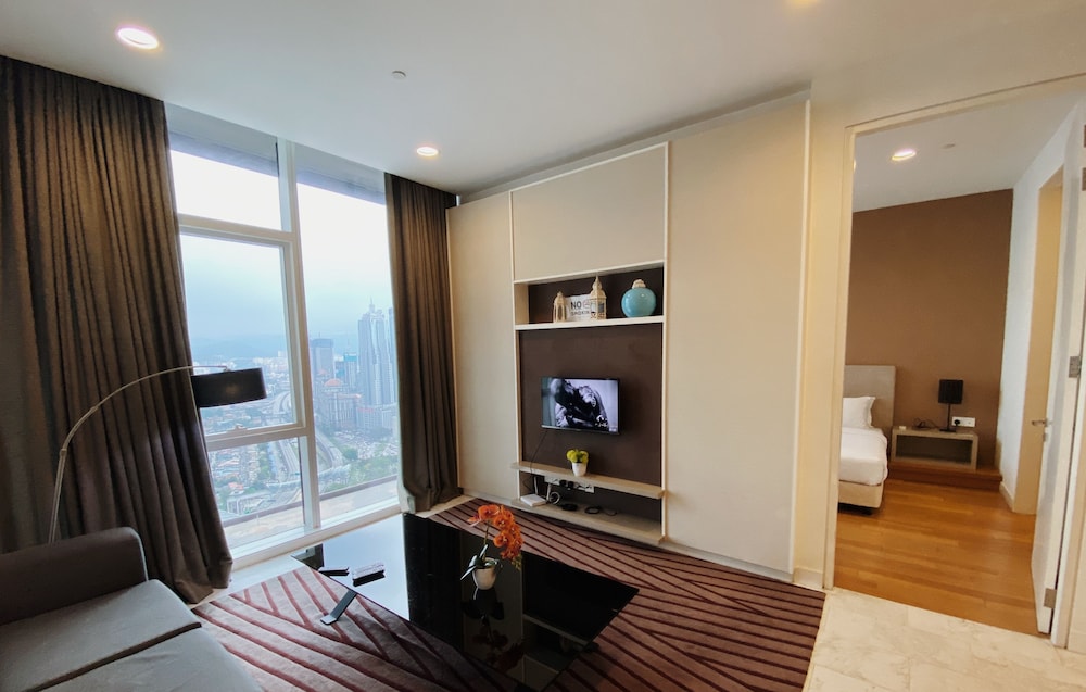 Platinum Service Suite at The Face 48/68