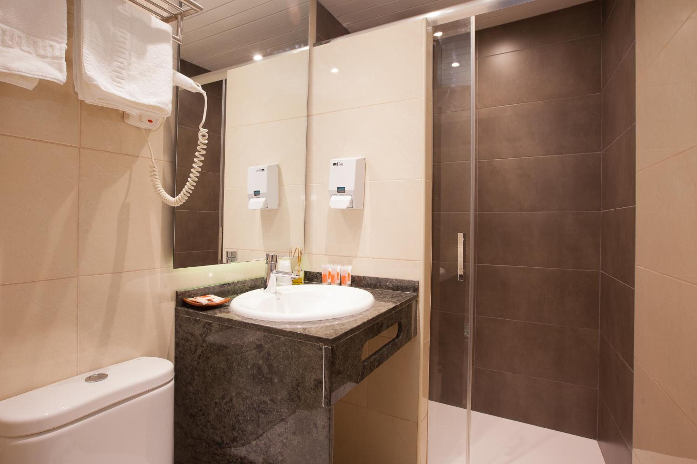 غرفة قياسية بسريرين منفصلين، Hostal Fernando 4/4
