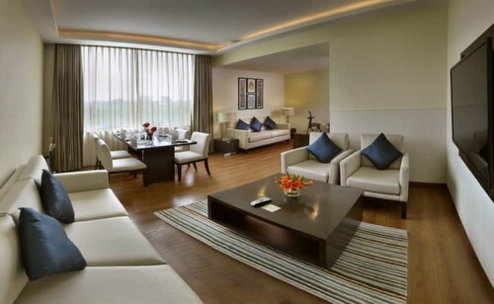 FOUR POINTS BY SHERATON NEW DELHI AIRPORT HIGHWAY 20/28