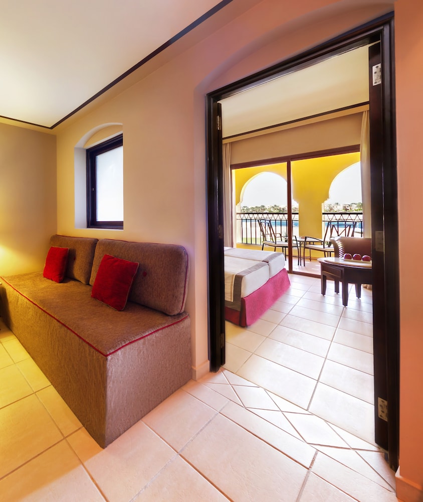 Jaz Lamaya Resort 48/74
