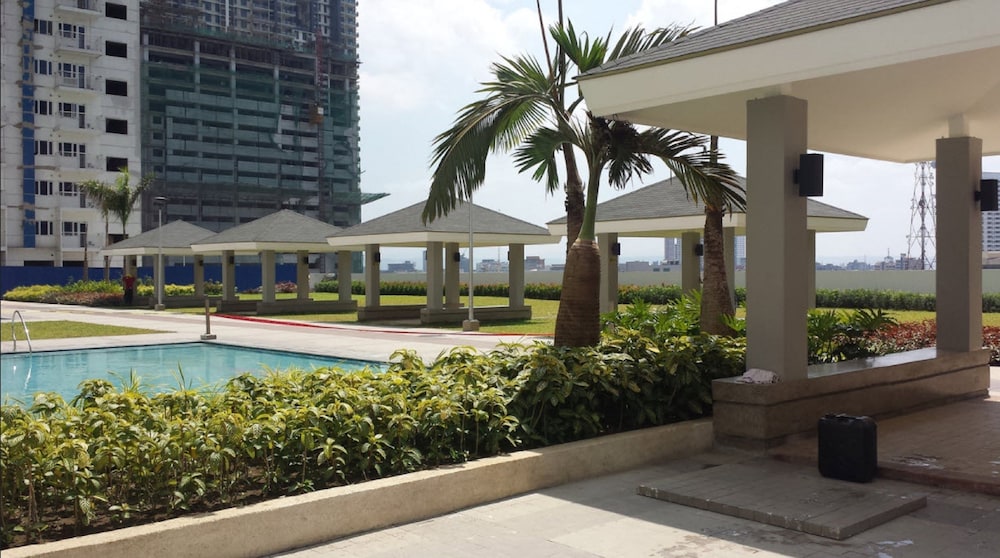 Cool Place Light Residences 17/19