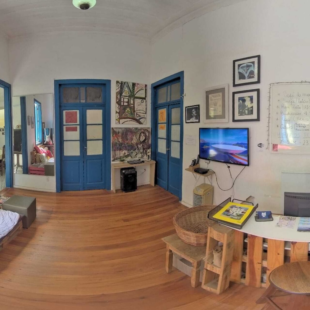 Brasileranza Hostel 22/50