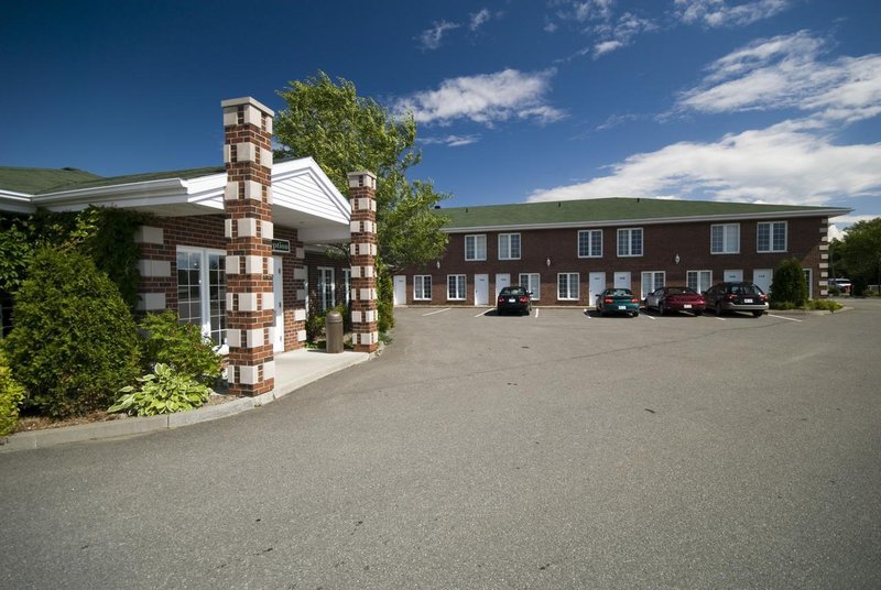 Hotel Marineau Shawinigan 25/26