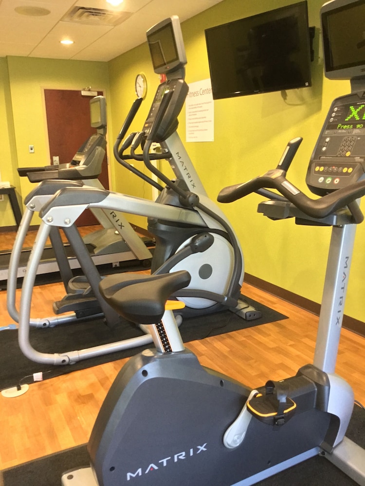 Holiday Inn Express Suites Southport Oak Island Area 33/58