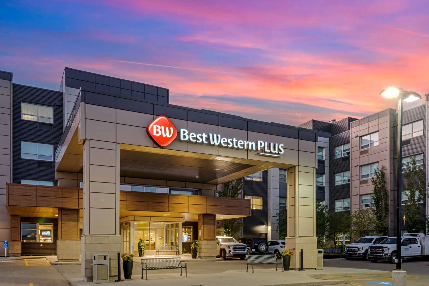 Best Western Plus Sawridge Suites 1/11