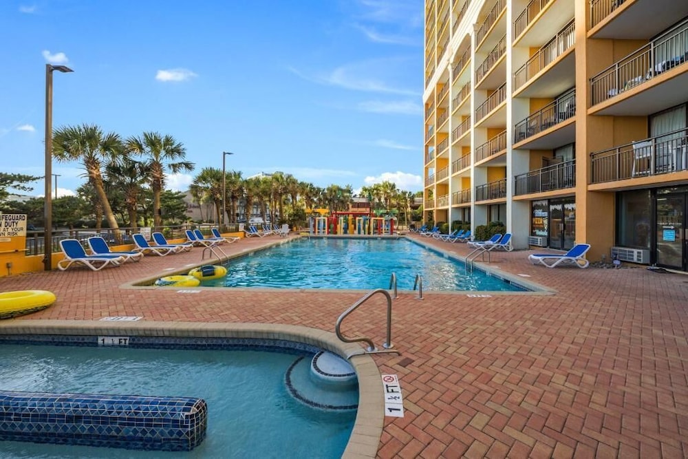 The Caravelle Resort 8/77