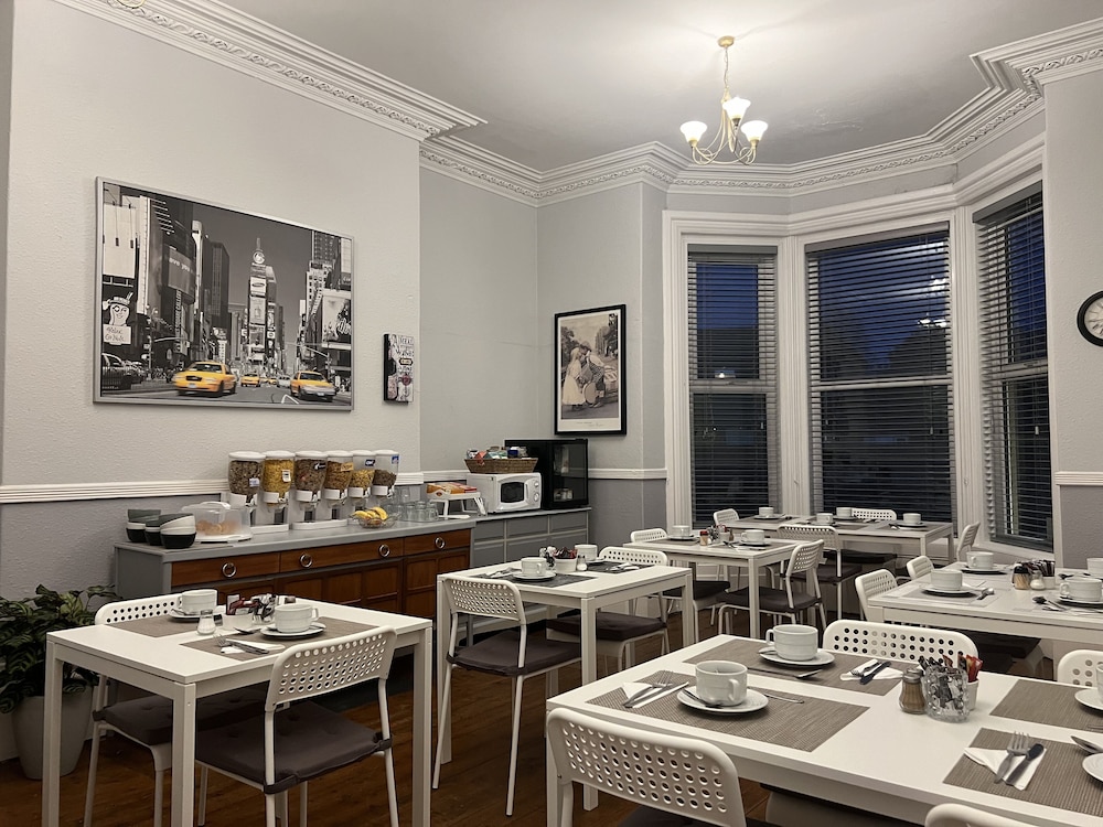 St Andrews House Hotel 35/50