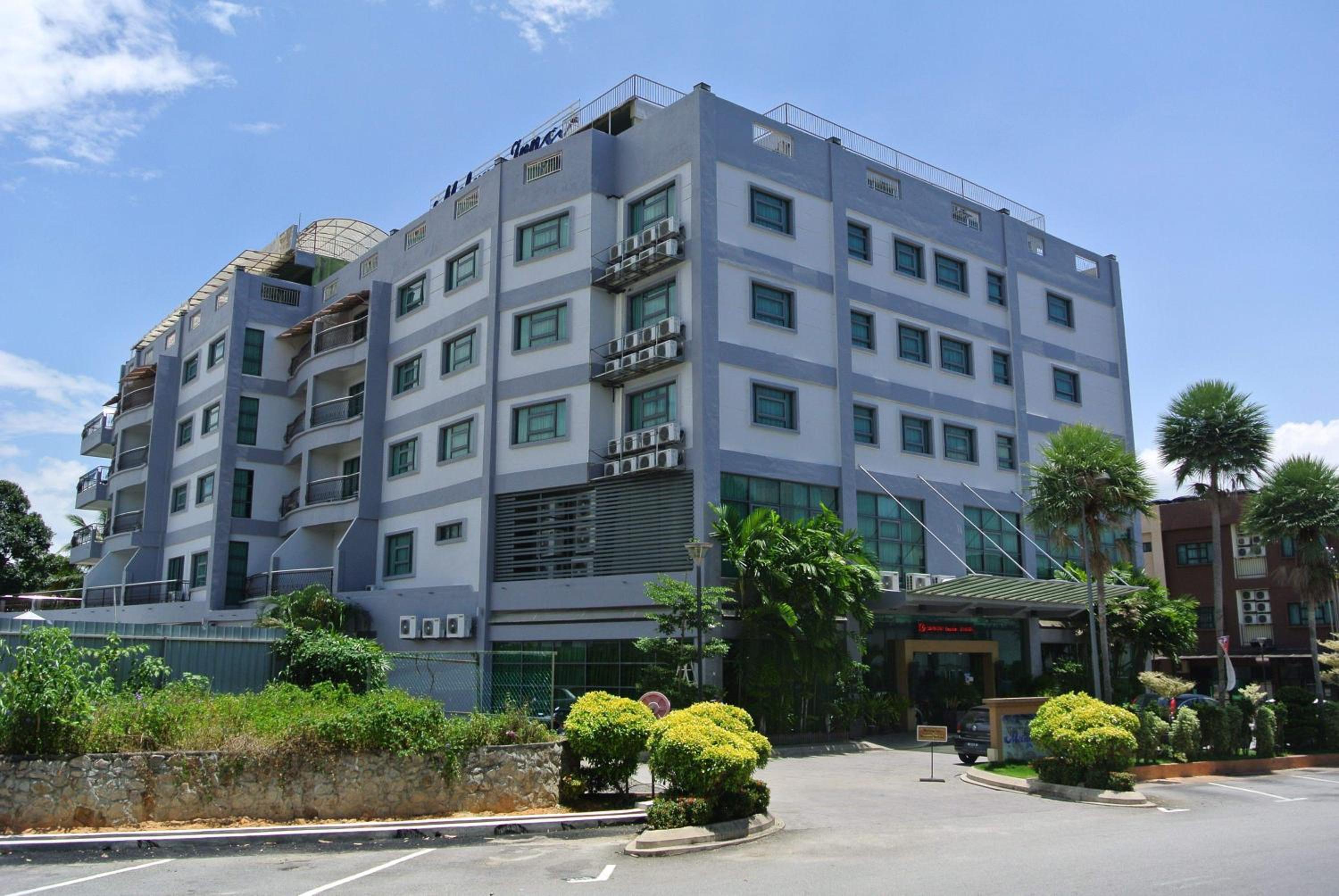 Melang Inn 4/53