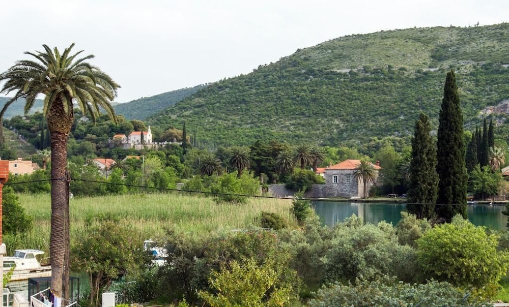 APARTMENTS VILLA ROZA 60/67