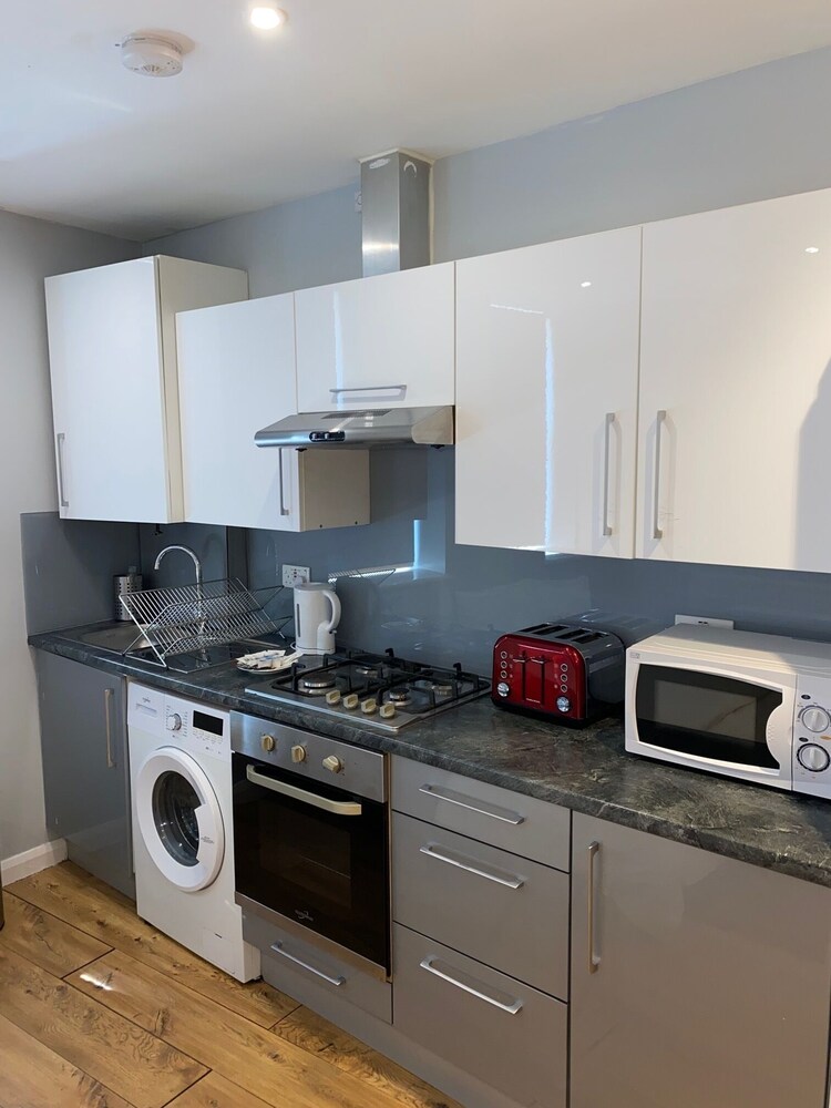 Easy Lets - Showcase Apartments 32/45