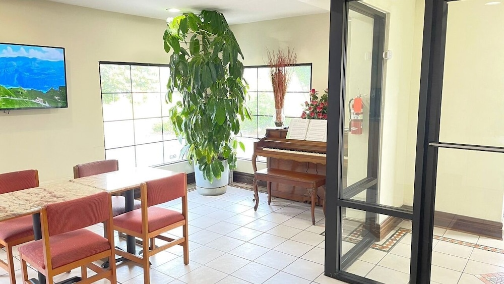 Budget Inn 34/50