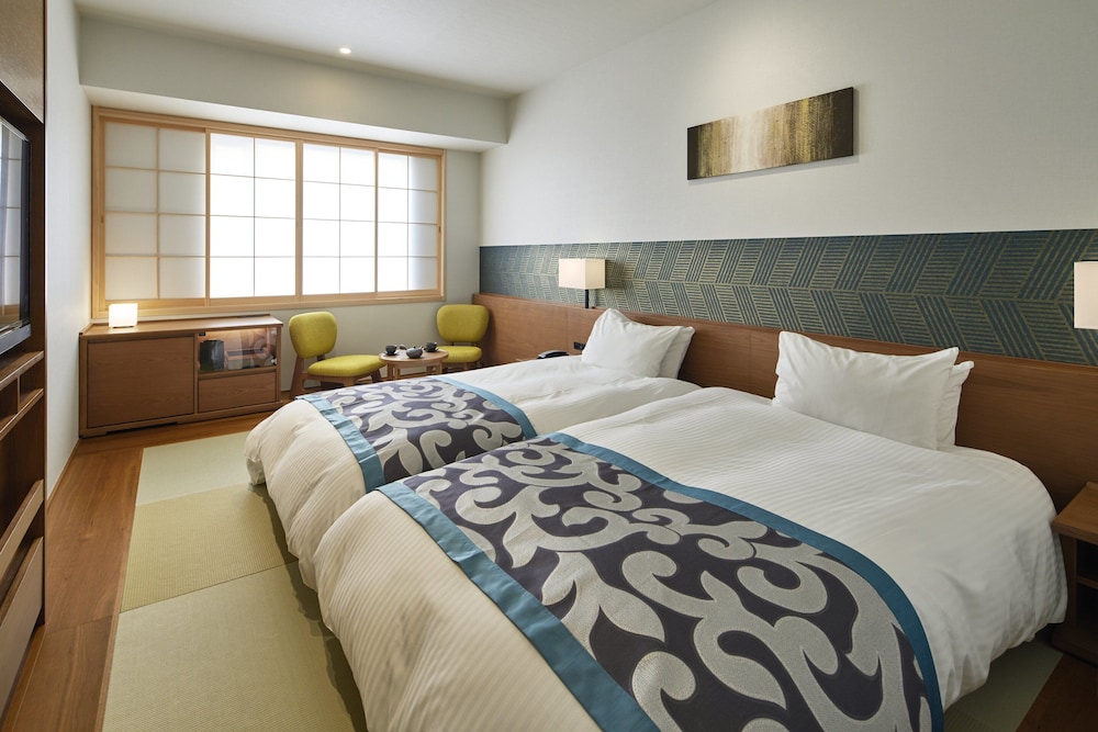OURS INN HANKYU 12/48