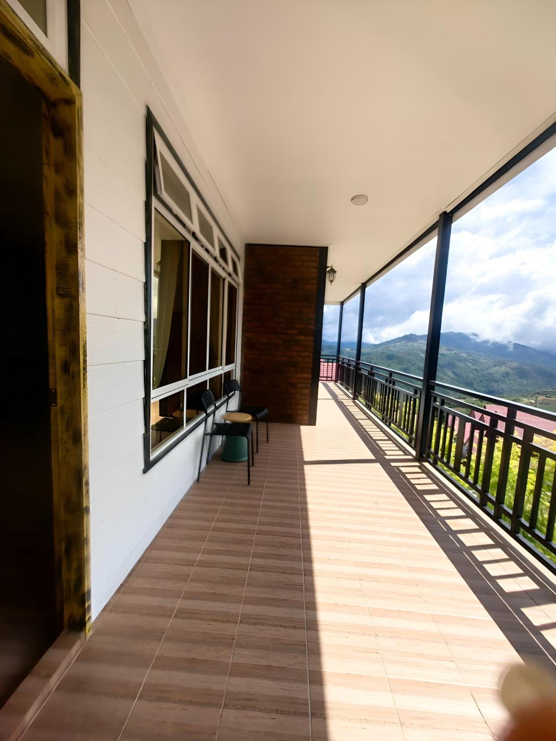 Kundasang Mount Garden 16/24