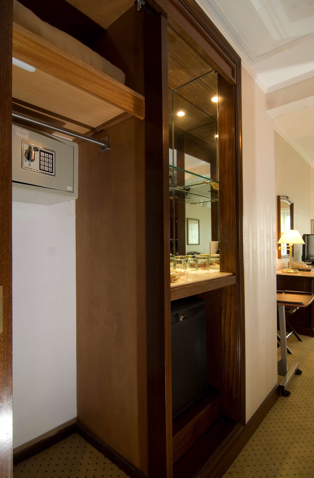 Premium, King Bed, Radisson Montevideo Victoria Plaza Hotel 8/9