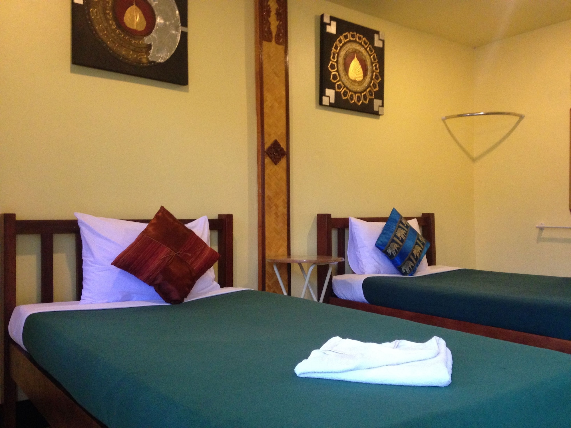 STANDARD, TWIN BEDS