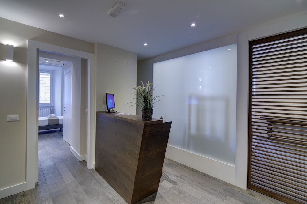 ECCE ROMA SUITES 9/47