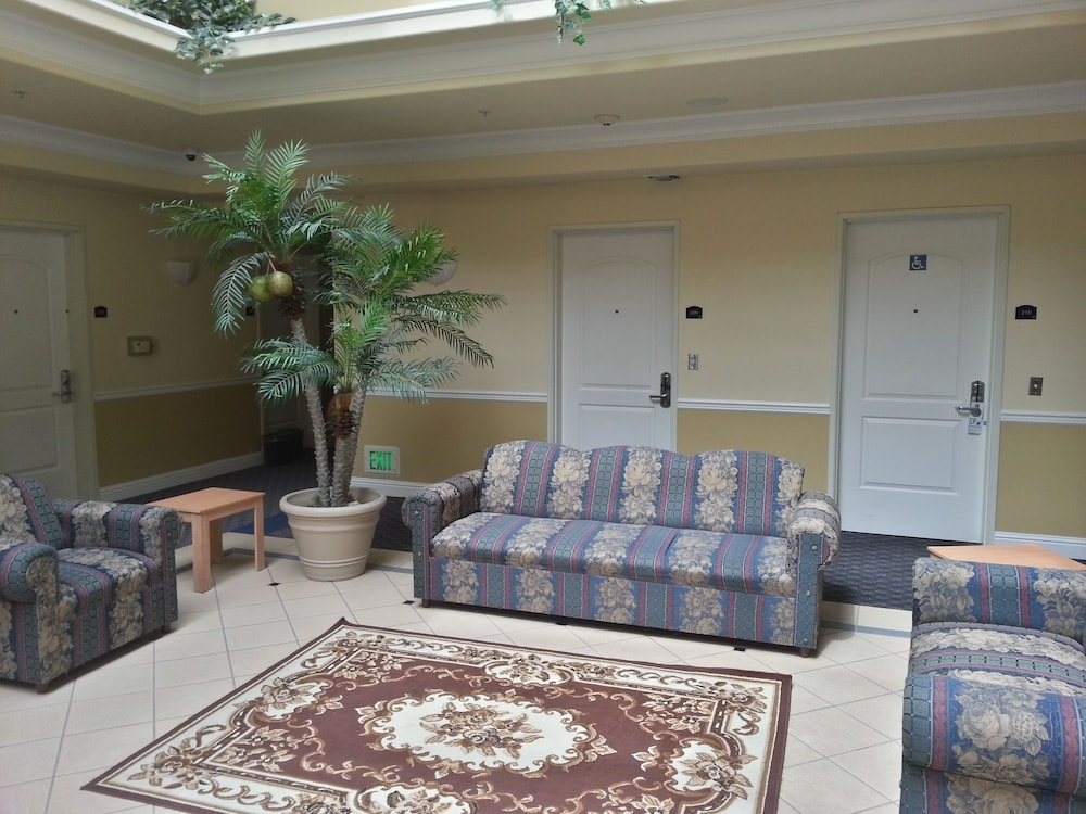 Gateway Inn and Suites Hotel 32/46