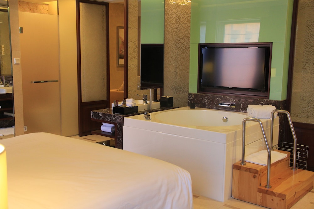The Imperial Mansion, Beijing Marriott Executive Apartments 13/34