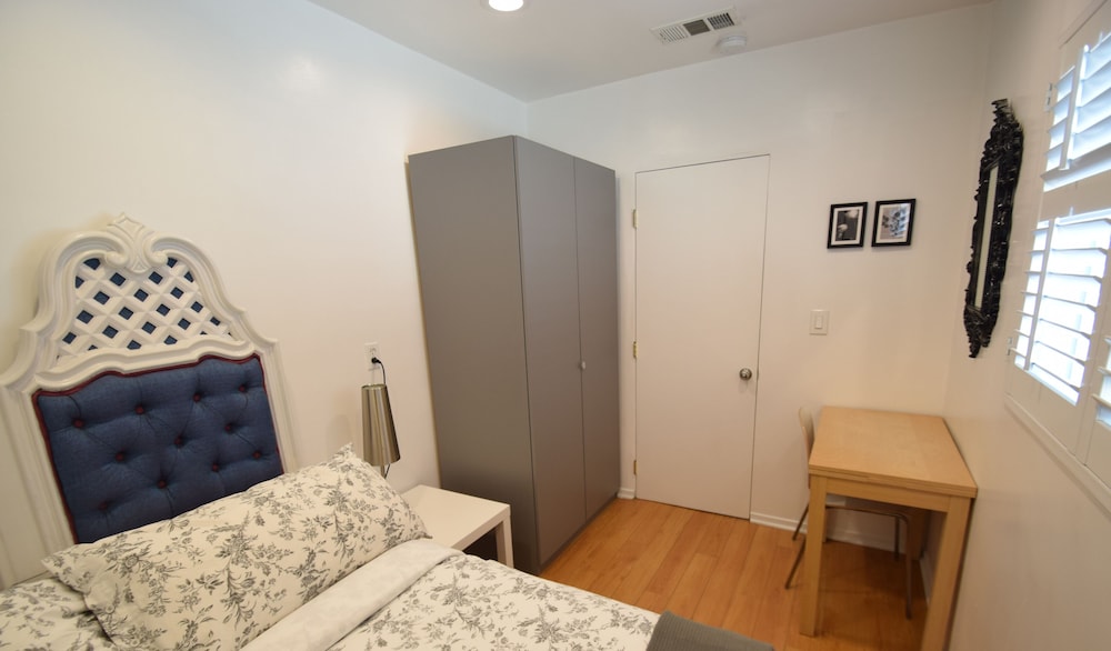 Boutique Hotel 444 16/73